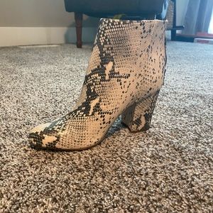 Steve Madden boots. Brand new!